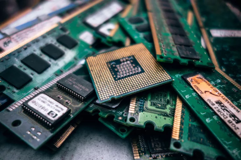 Bizmut zamiast krzemu: chińska rewolucja w technologii układów scalonych
