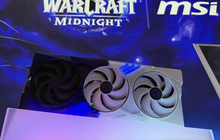 Dwukolorowy RTX z serii 50 inspirowany WoW Midnight