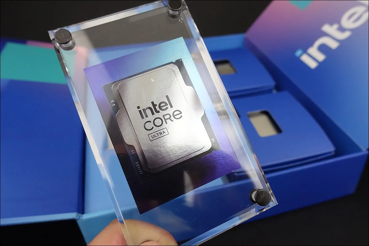 Intel Core Ultra 200
