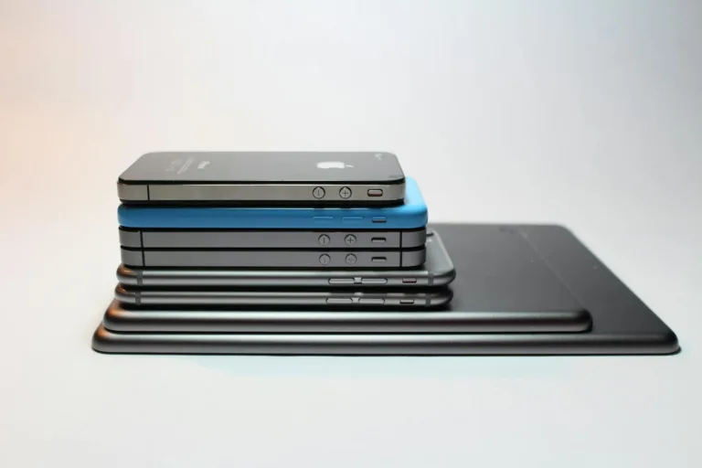 Apple robi porządki. Z oferty znika aż 25 produktów, w tym kultowe iPhone’y