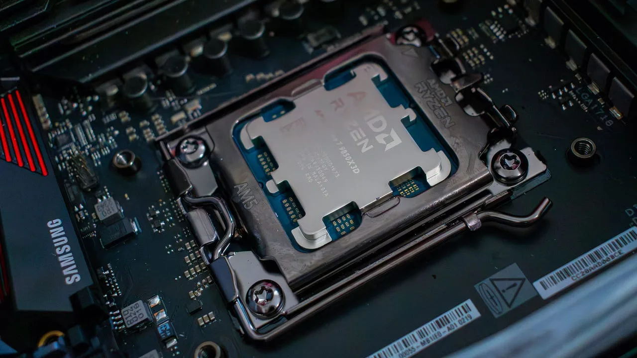AMD Ryzen 7 9800X3D