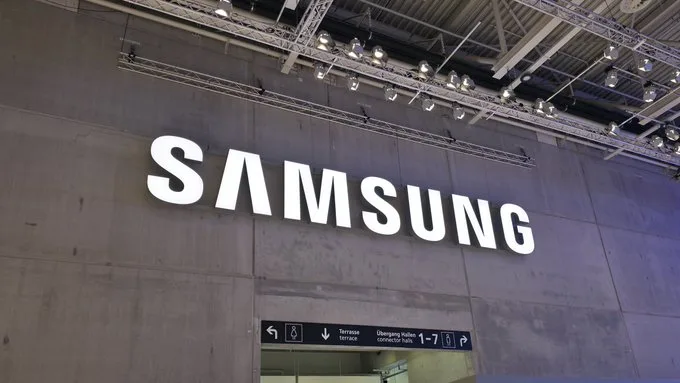 Samsung przekroczył bilion dolarów wartości giełdowej i zaraz wyrzuci Teslę z TOP 10