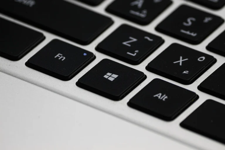Windows 11 może zjadać miejsce na gry. Ukryty plik systemowy urósł nawet do setek GB