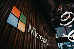 Microsoft wydał awaryjną poprawkę do Windows 11. Naprawia kilka poważnych błędów, ale gracze z Radeonami nadal mają problem